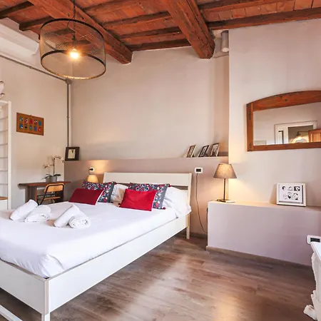 - Urban Spirit Cozy And Modern Apartment Florence